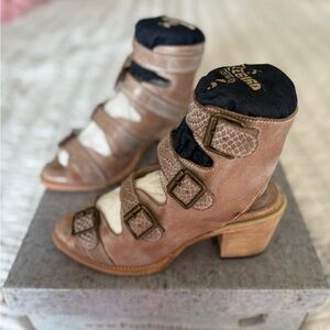 Freebird by Steven Quail Sandal size 9